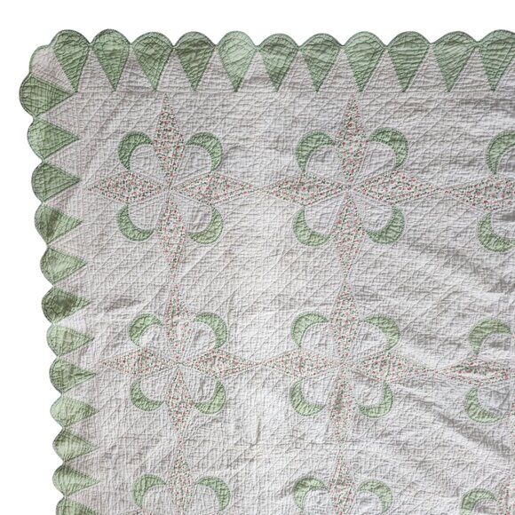 HANDMADE 1938 Clover Moon and‎ Star Quilt Scalloped Edge Floral 84 x 71in - Picture 3 of 16